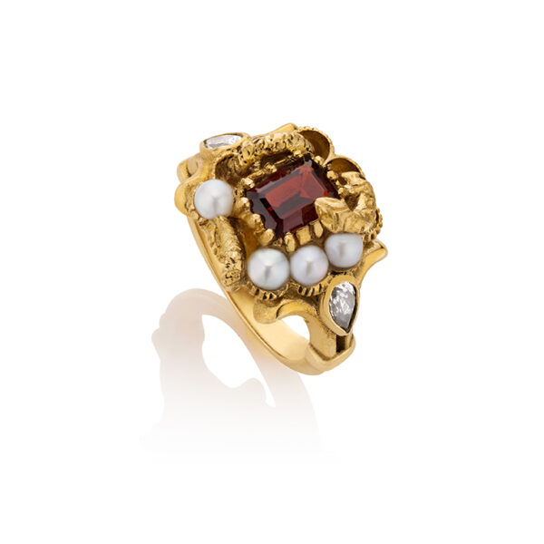 Pearl and snake ring